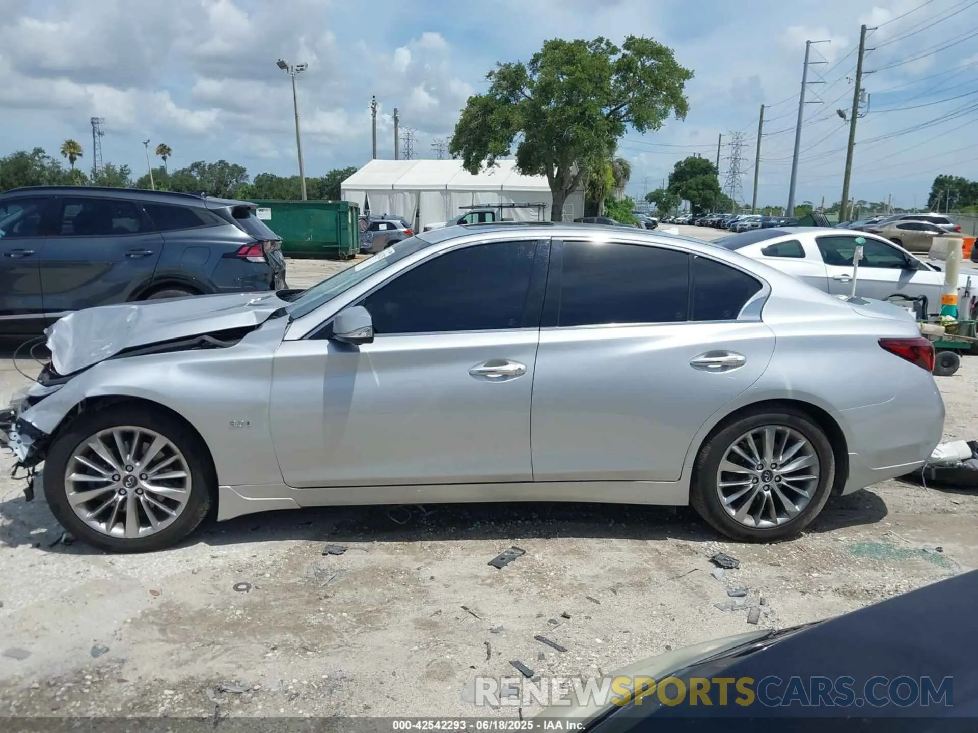 14 Photograph of a damaged car JN1EV7AP2KM513020 INFINITI Q50 2019