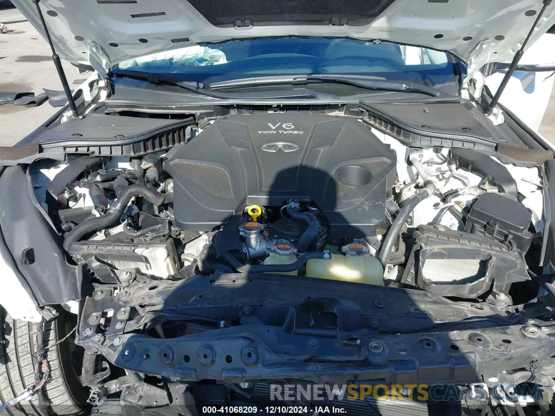 10 Photograph of a damaged car JN1EV7AP2KM543392 INFINITI Q50 2019