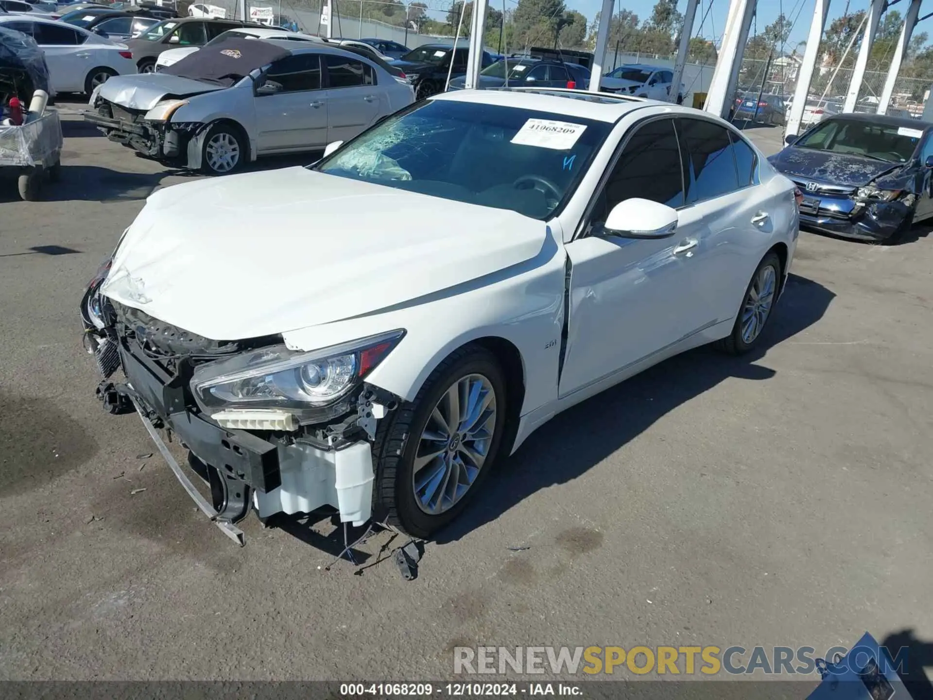 2 Photograph of a damaged car JN1EV7AP2KM543392 INFINITI Q50 2019