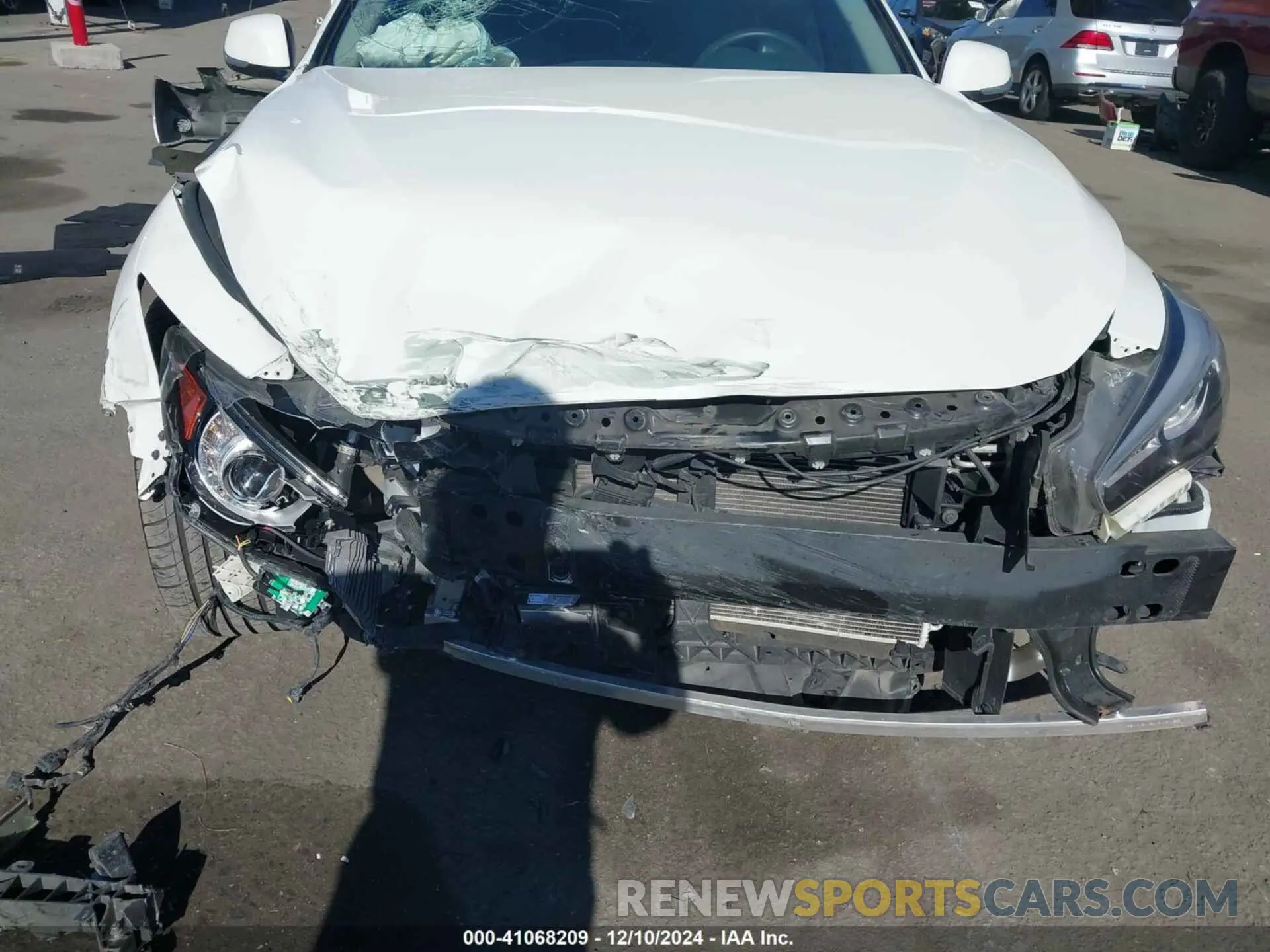 6 Photograph of a damaged car JN1EV7AP2KM543392 INFINITI Q50 2019