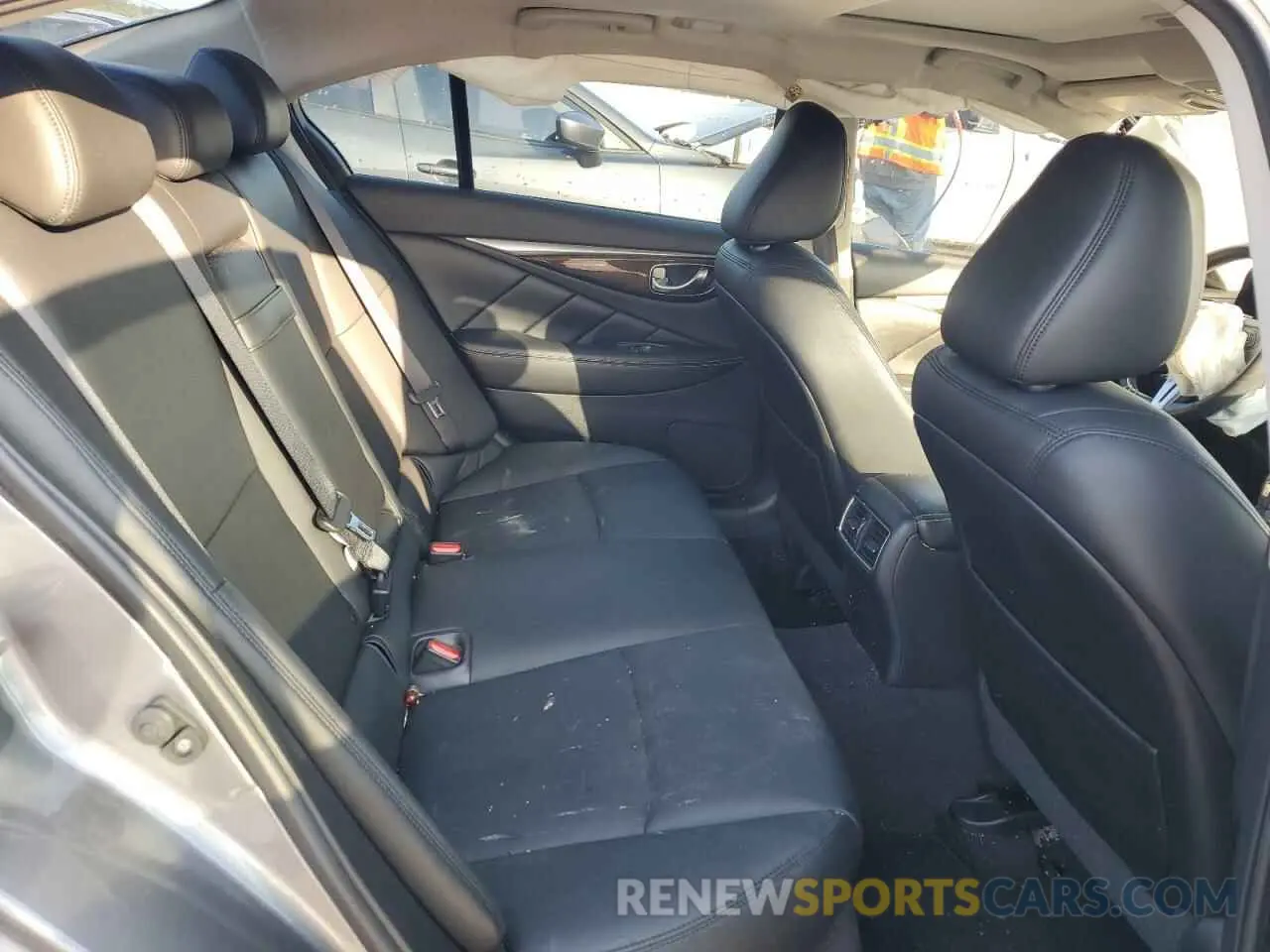 10 Photograph of a damaged car JN1EV7AP3KM512636 INFINITI Q50 2019