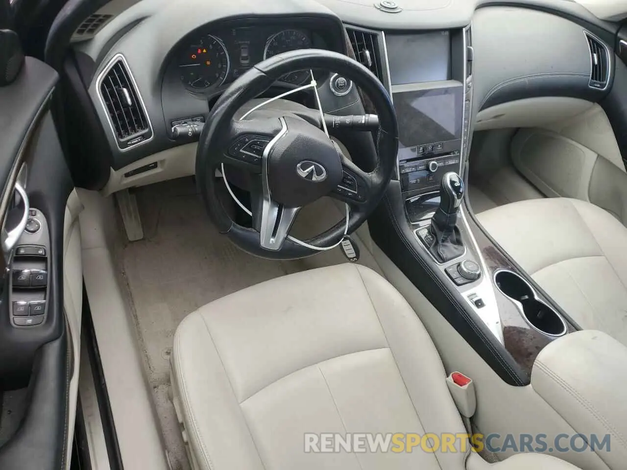 8 Photograph of a damaged car JN1EV7AP3KM516525 INFINITI Q50 2019