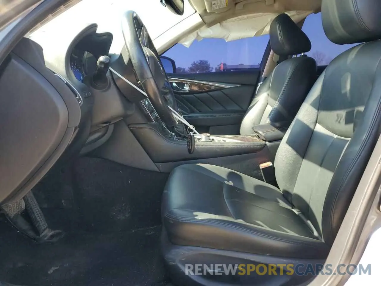 7 Photograph of a damaged car JN1EV7AP3KM516802 INFINITI Q50 2019