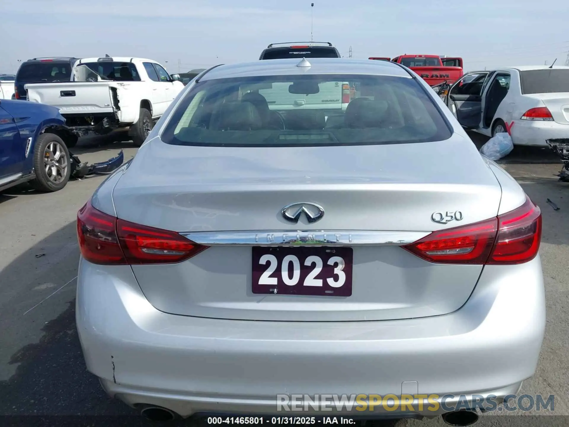 15 Photograph of a damaged car JN1EV7AP3KM541960 INFINITI Q50 2019