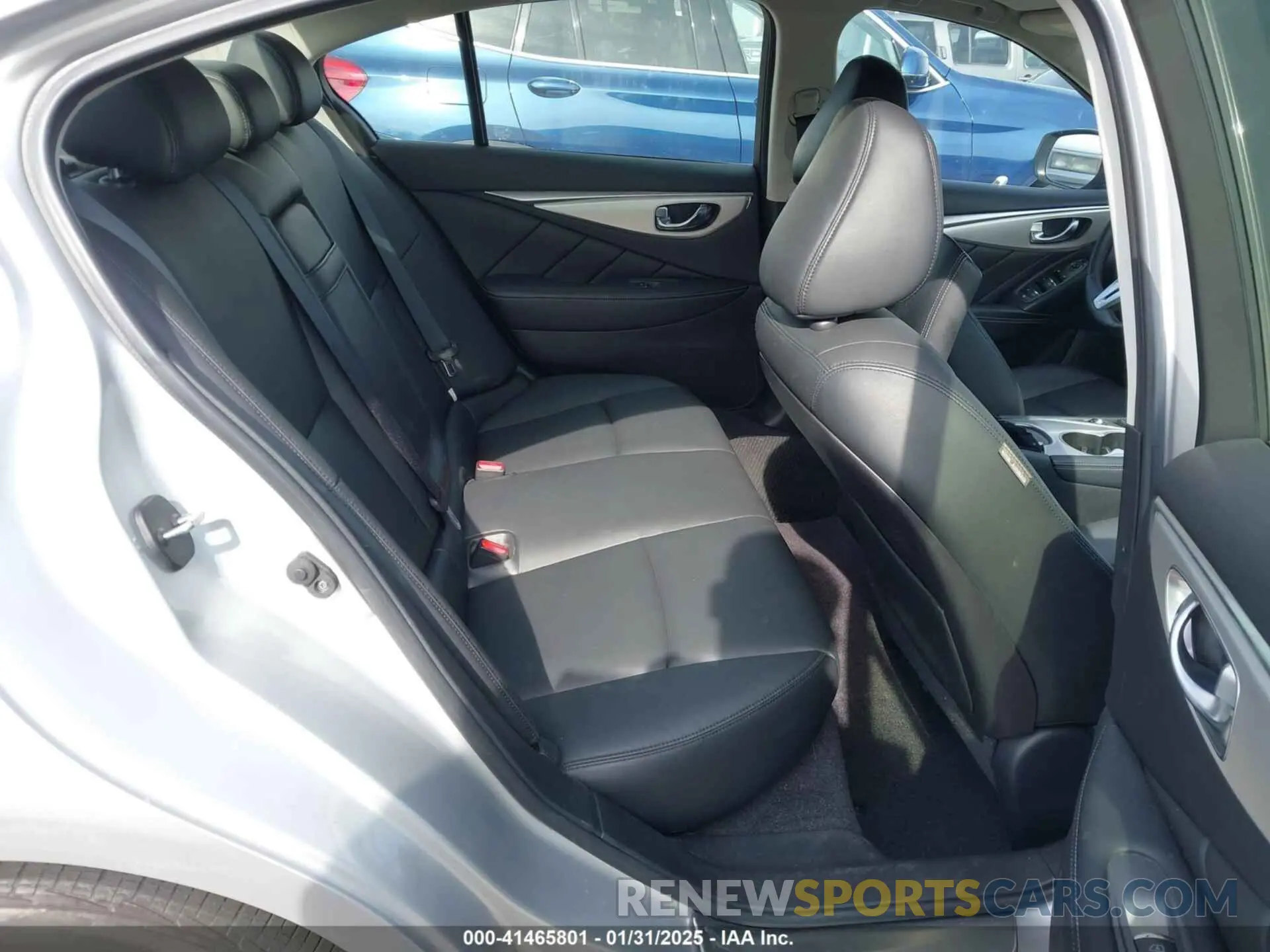8 Photograph of a damaged car JN1EV7AP3KM541960 INFINITI Q50 2019