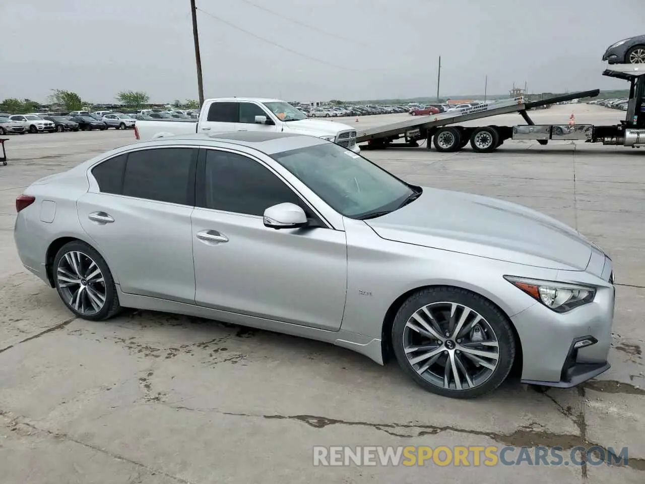4 Photograph of a damaged car JN1EV7AP4KM511060 INFINITI Q50 2019