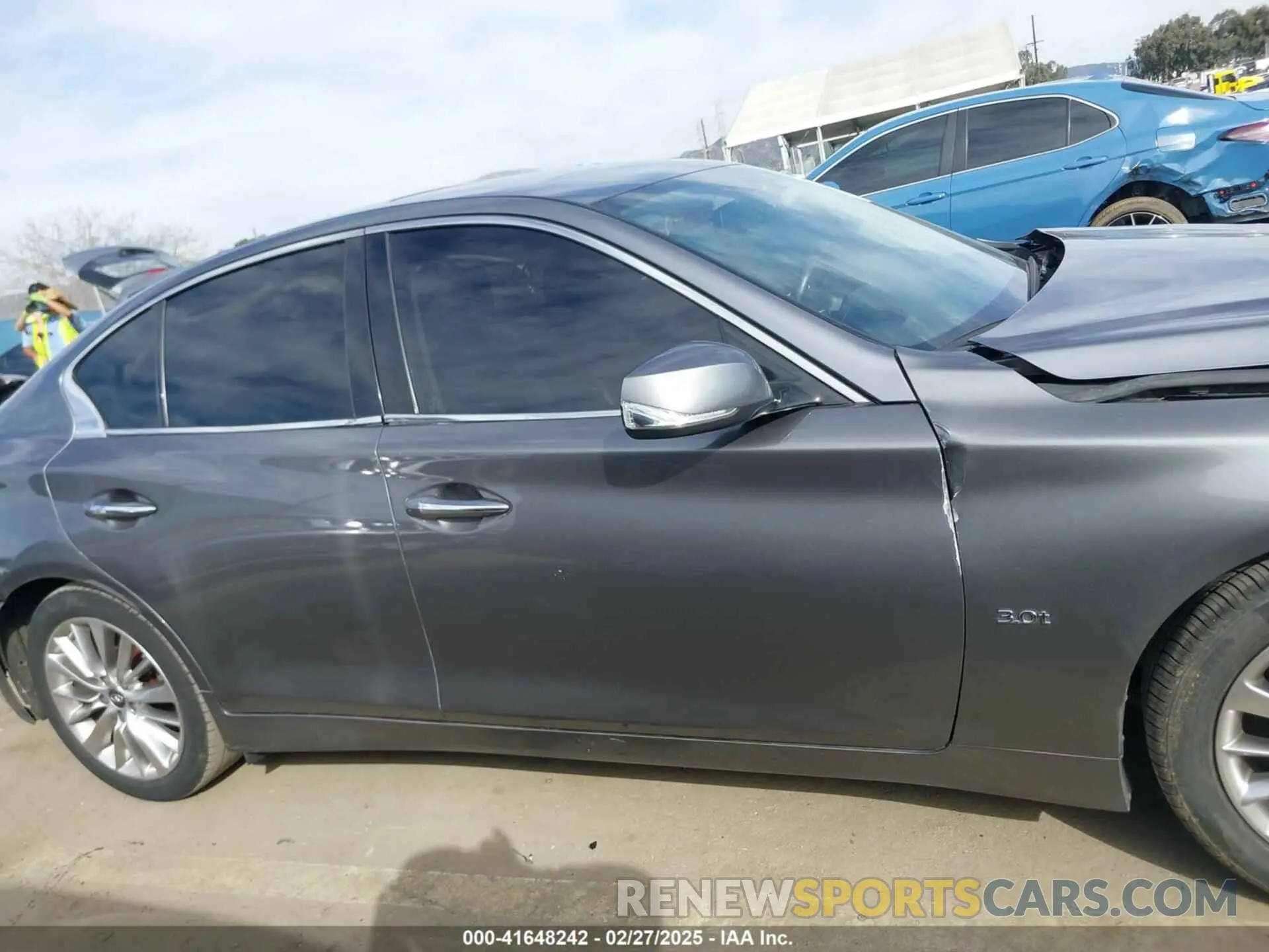 14 Photograph of a damaged car JN1EV7AP4KM517649 INFINITI Q50 2019