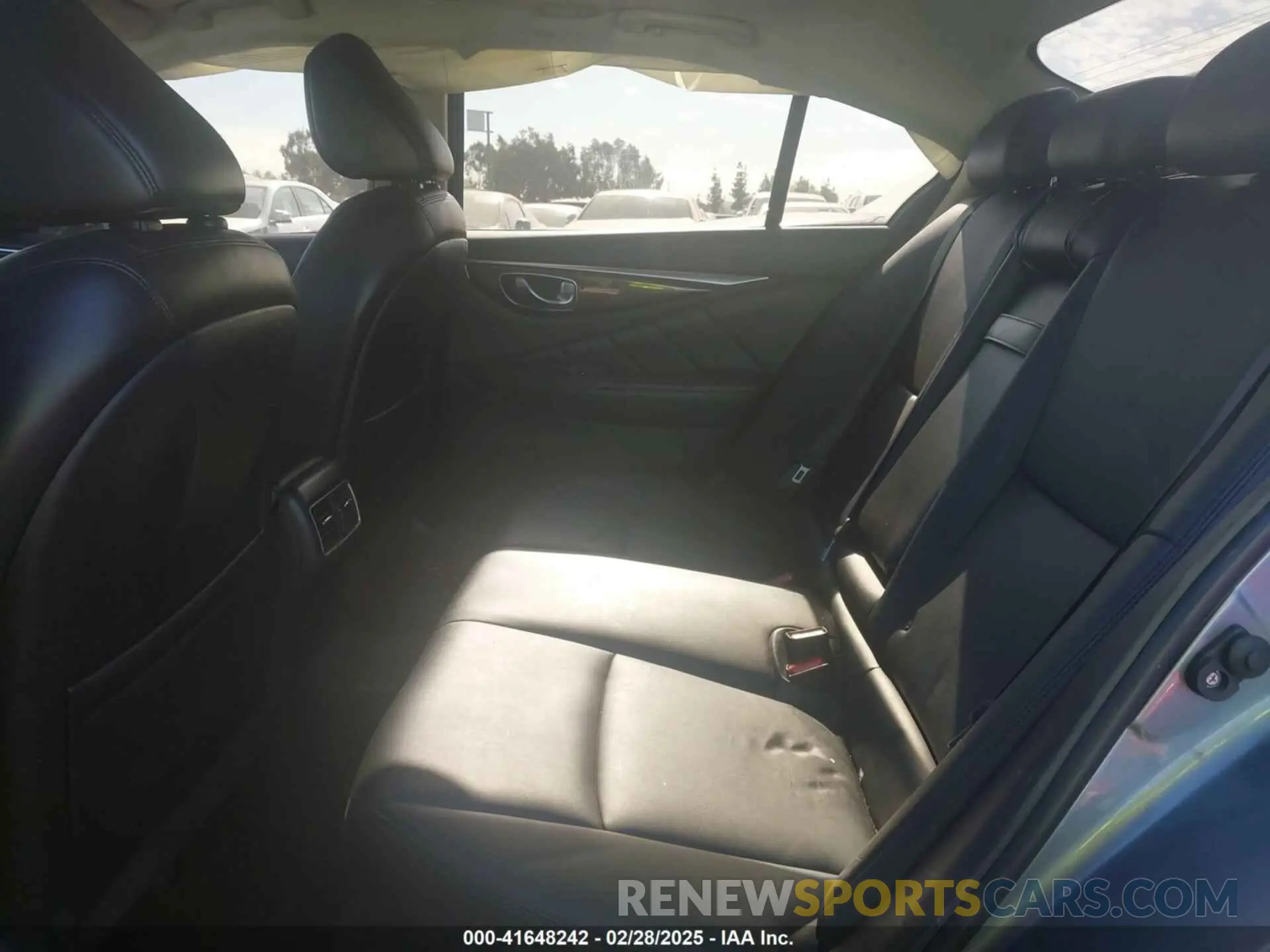 8 Photograph of a damaged car JN1EV7AP4KM517649 INFINITI Q50 2019