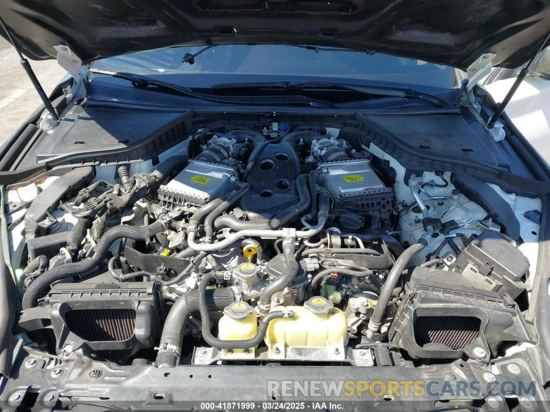 10 Photograph of a damaged car JN1EV7AP4KM540378 INFINITI Q50 2019