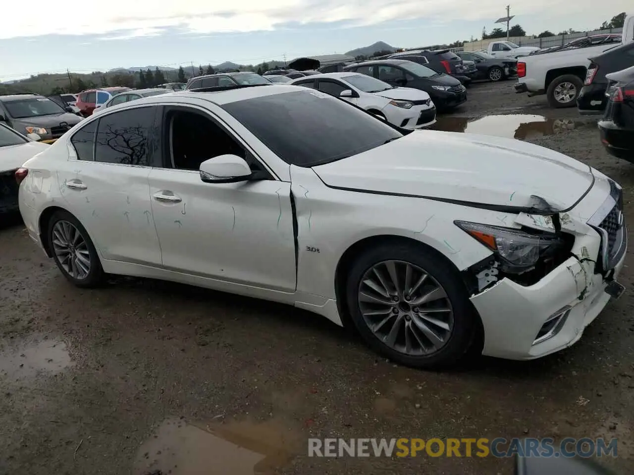 4 Photograph of a damaged car JN1EV7AP4KM543703 INFINITI Q50 2019
