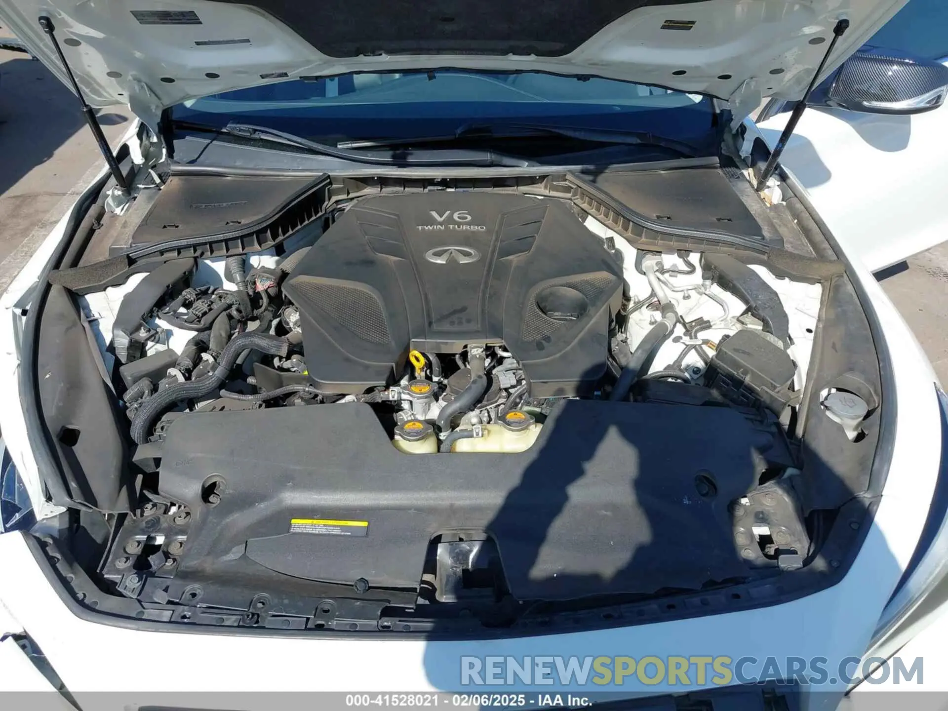 10 Photograph of a damaged car JN1EV7AP5KM514713 INFINITI Q50 2019