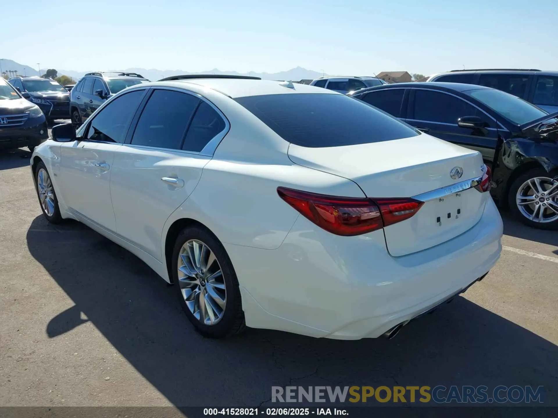 3 Photograph of a damaged car JN1EV7AP5KM514713 INFINITI Q50 2019
