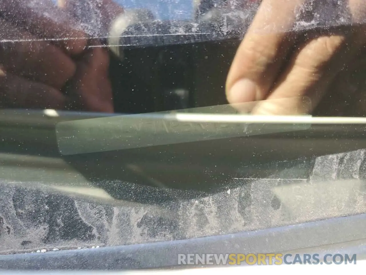 14 Photograph of a damaged car JN1EV7AP5KM543869 INFINITI Q50 2019