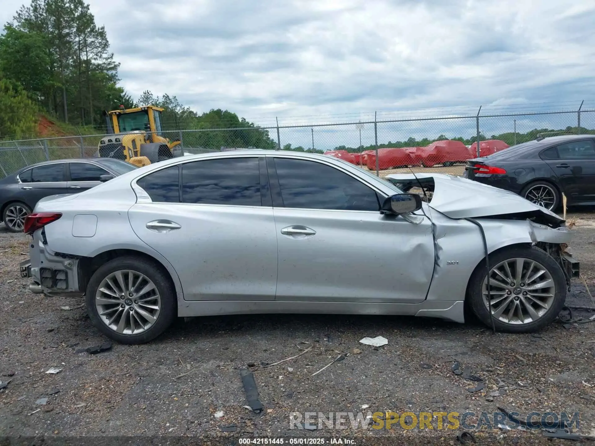 13 Photograph of a damaged car JN1EV7AP6KM512713 INFINITI Q50 2019