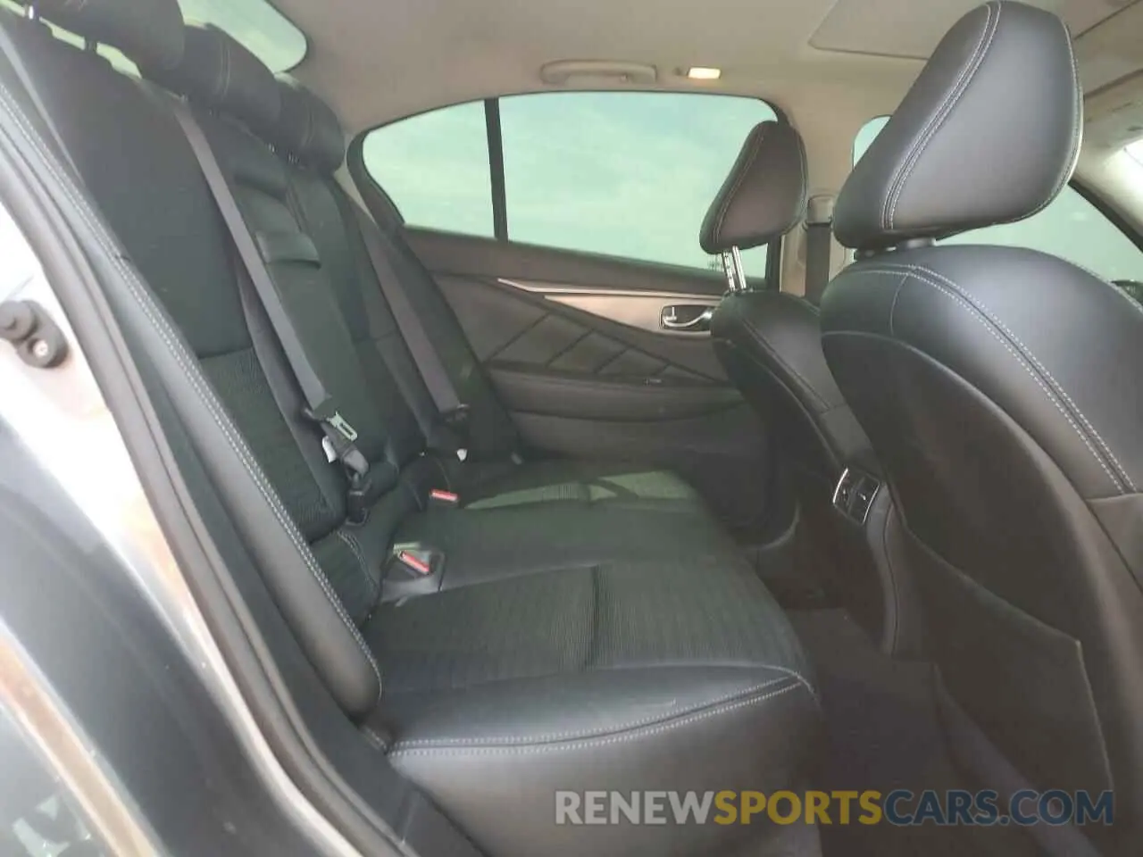 10 Photograph of a damaged car JN1EV7AP6KM514090 INFINITI Q50 2019