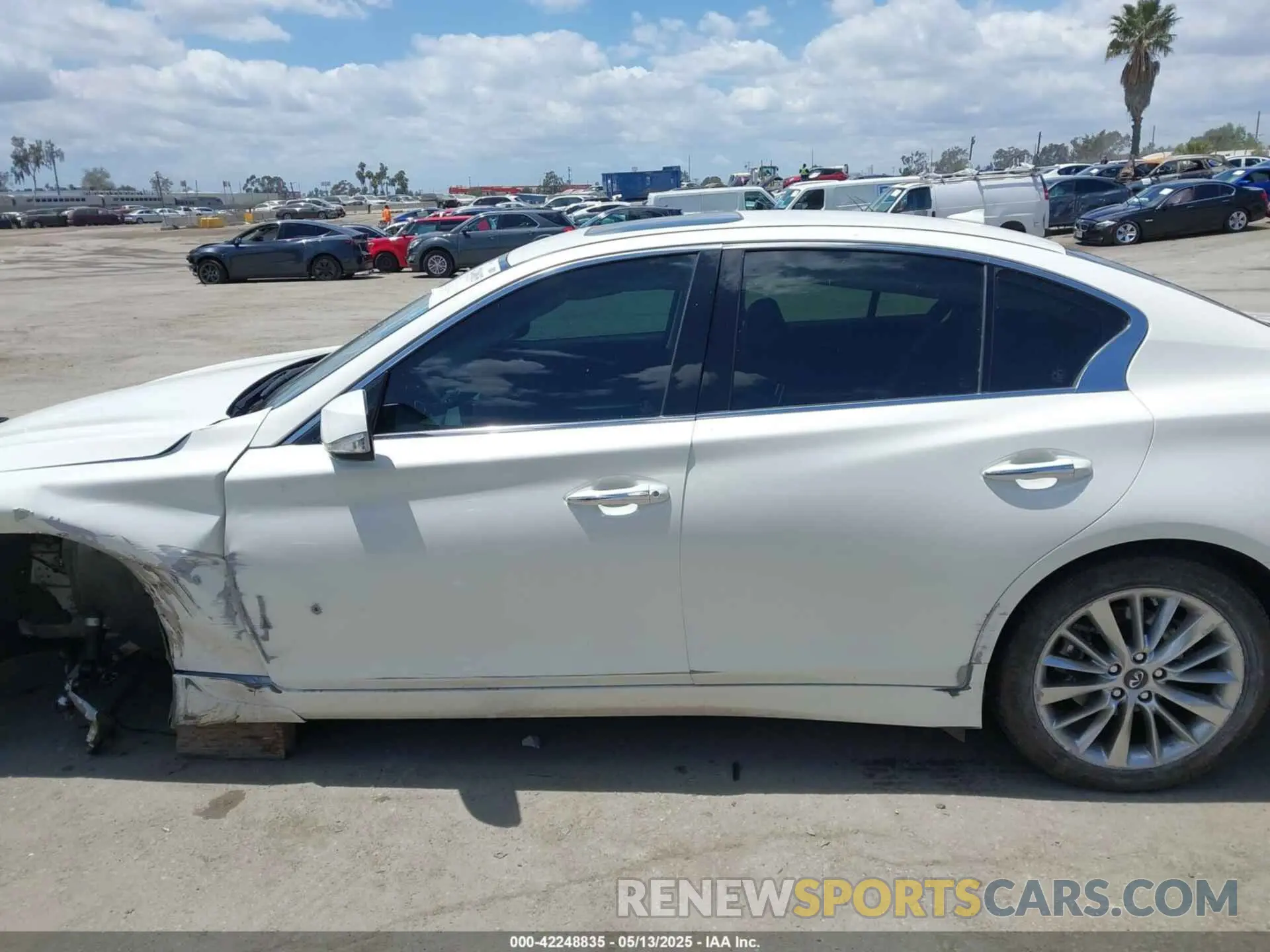 14 Photograph of a damaged car JN1EV7AP6KM514736 INFINITI Q50 2019