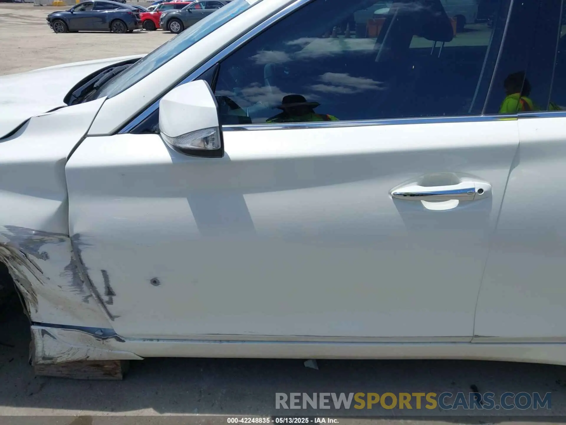 17 Photograph of a damaged car JN1EV7AP6KM514736 INFINITI Q50 2019
