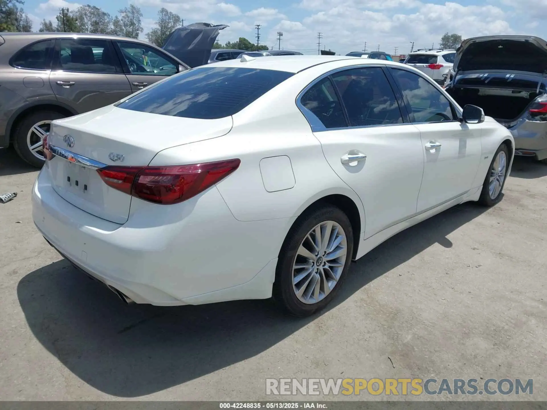 4 Photograph of a damaged car JN1EV7AP6KM514736 INFINITI Q50 2019