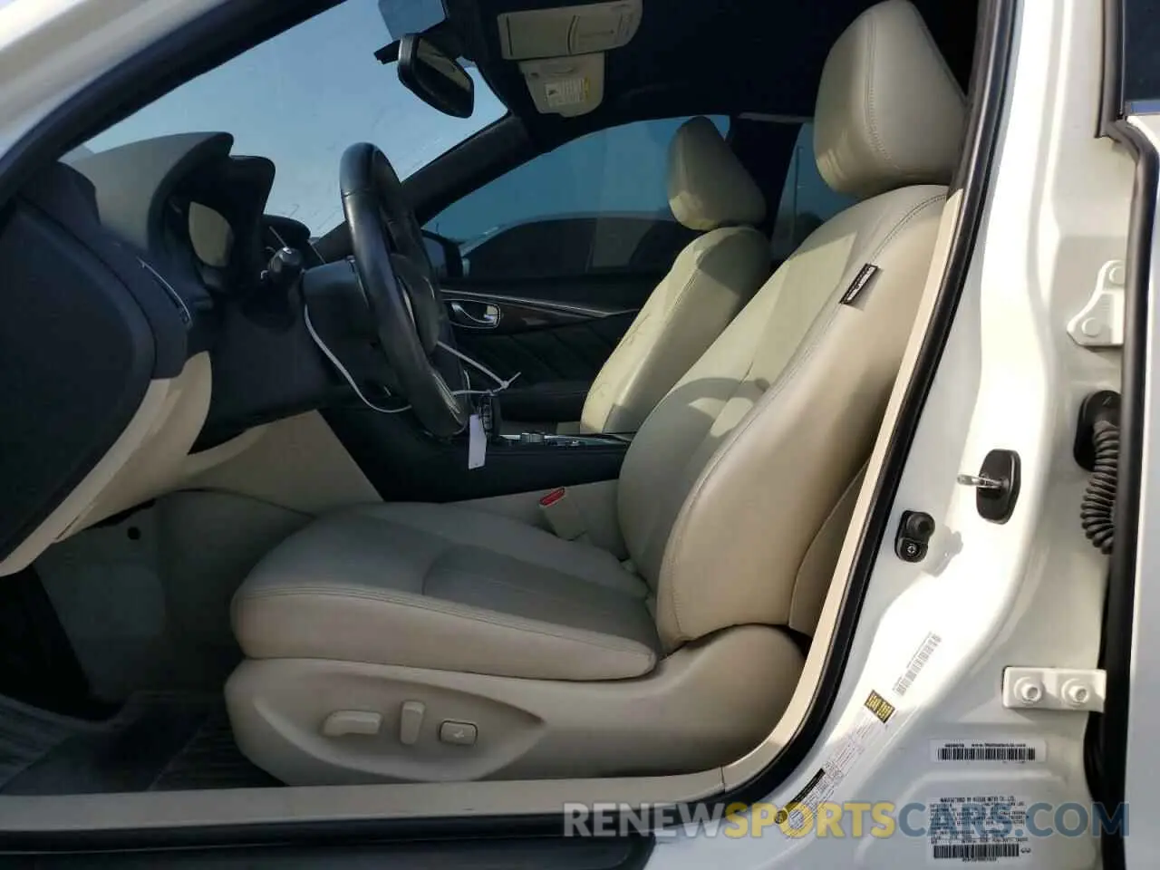 7 Photograph of a damaged car JN1EV7AP6KM515420 INFINITI Q50 2019