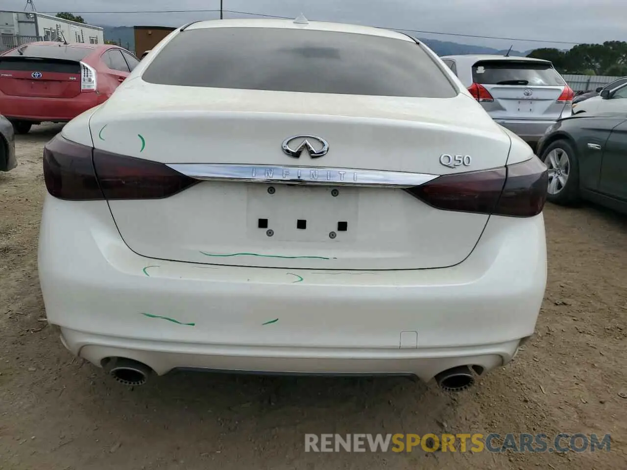 6 Photograph of a damaged car JN1EV7AP6KM516986 INFINITI Q50 2019