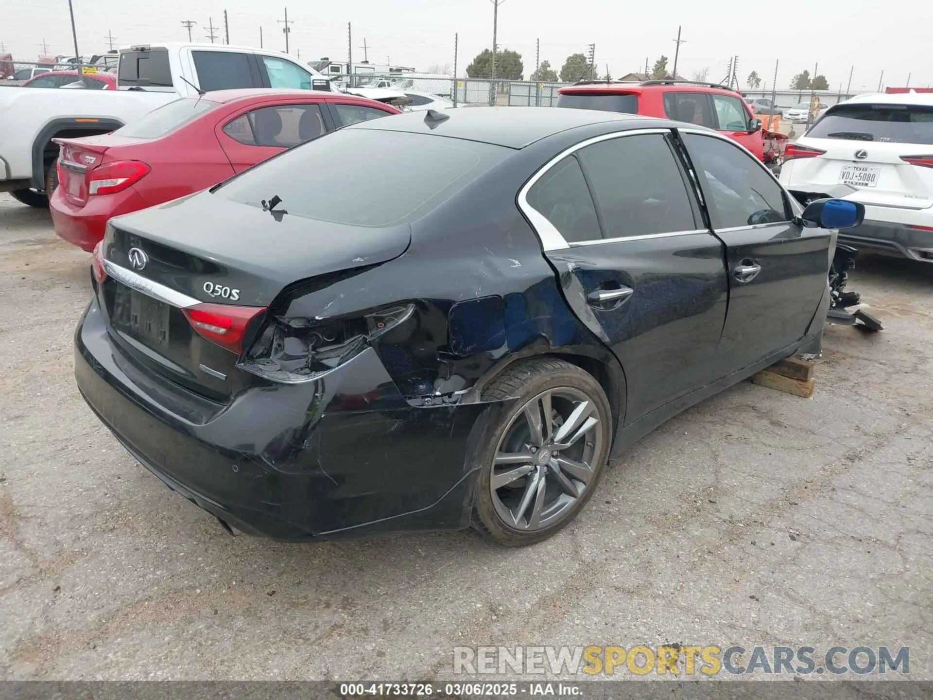 4 Photograph of a damaged car JN1EV7AP6KM540706 INFINITI Q50 2019