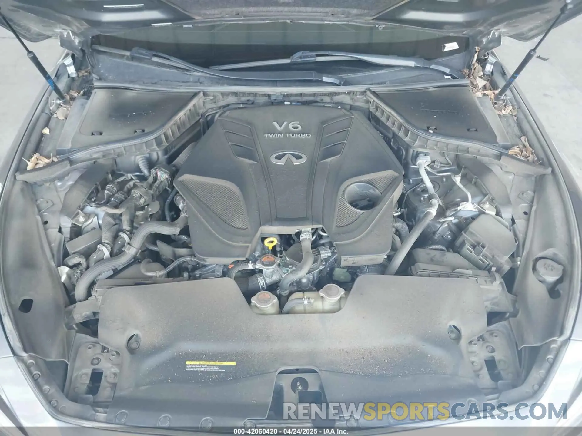 10 Photograph of a damaged car JN1EV7AP6KM541659 INFINITI Q50 2019