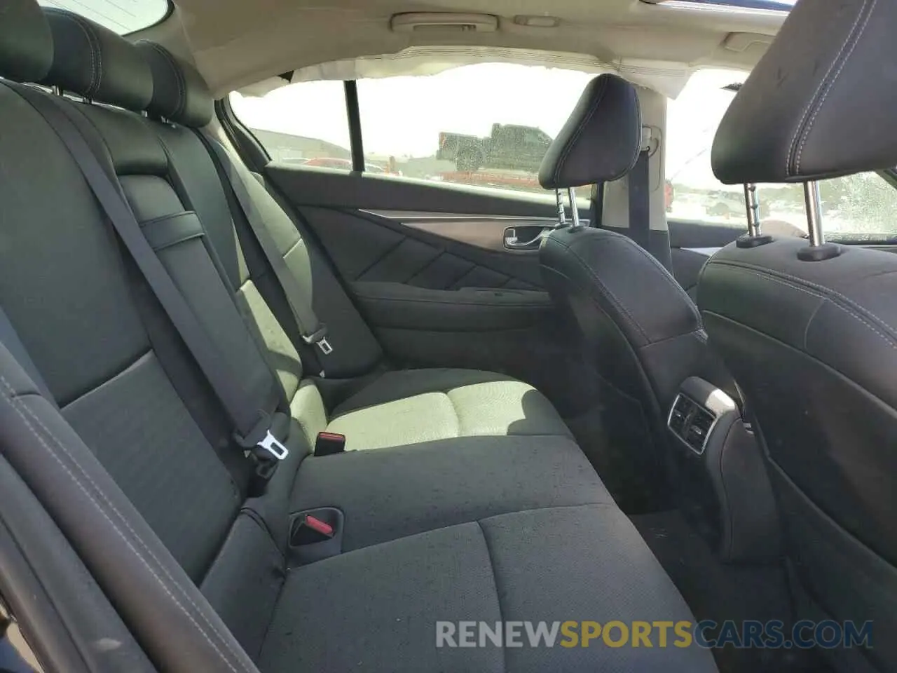10 Photograph of a damaged car JN1EV7AP6KM542486 INFINITI Q50 2019
