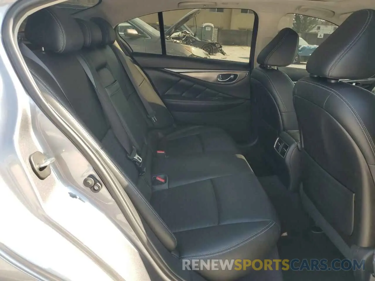 10 Photograph of a damaged car JN1EV7AP7KM519508 INFINITI Q50 2019