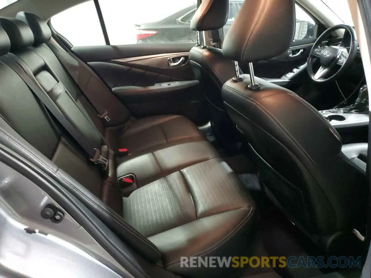 10 Photograph of a damaged car JN1EV7AP7KM540939 INFINITI Q50 2019