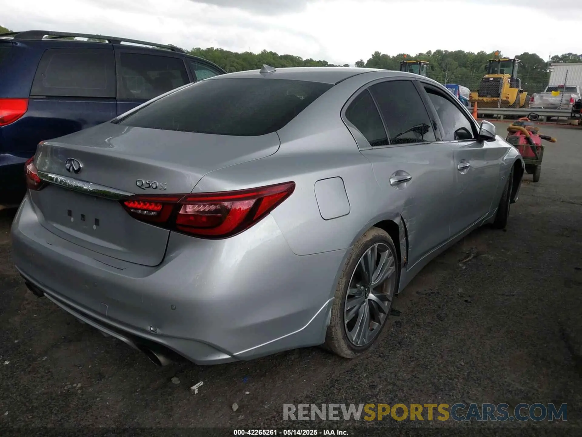 4 Photograph of a damaged car JN1EV7AP7KM542710 INFINITI Q50 2019