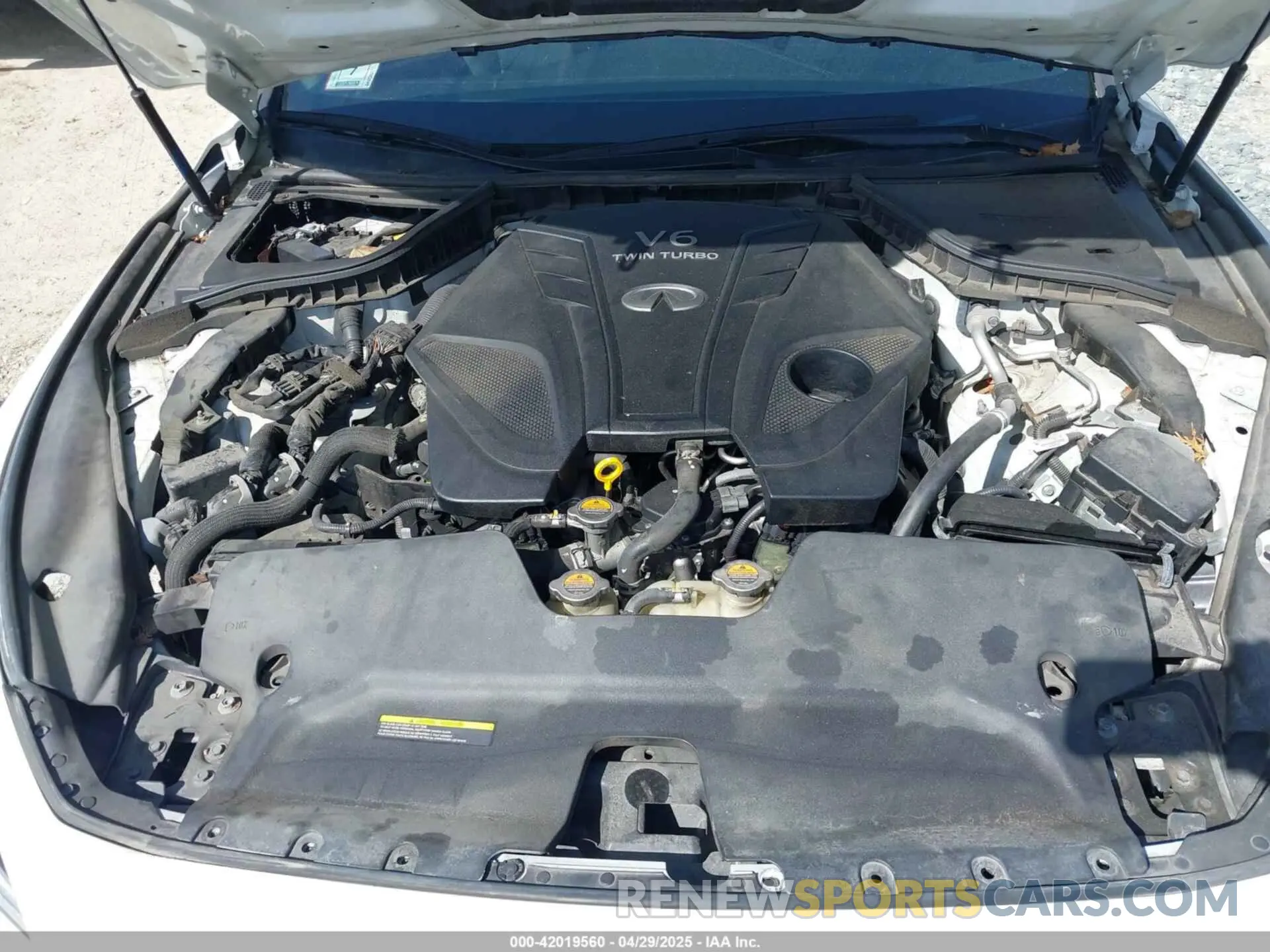 10 Photograph of a damaged car JN1EV7AP8KM514284 INFINITI Q50 2019