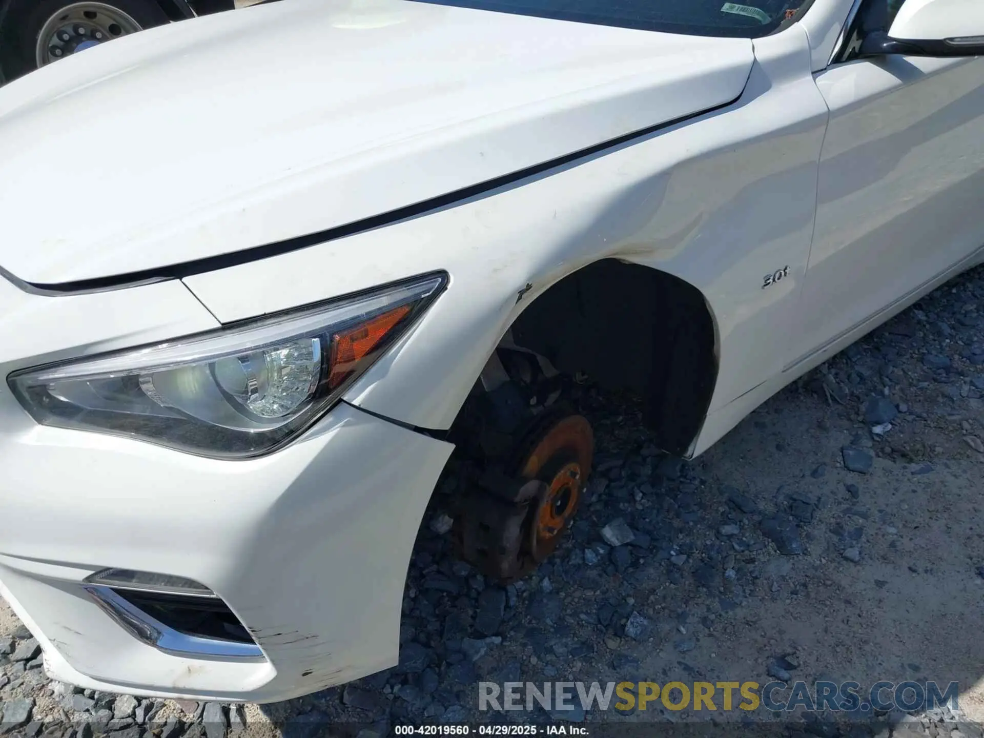 6 Photograph of a damaged car JN1EV7AP8KM514284 INFINITI Q50 2019