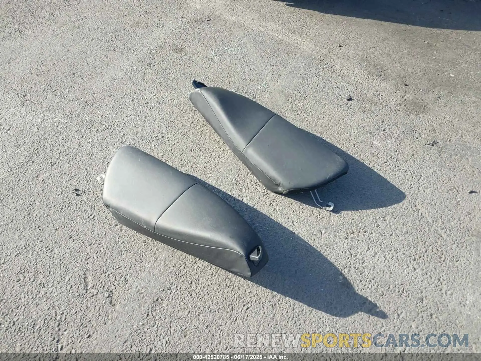 11 Photograph of a damaged car JN1EV7AP8KM514771 INFINITI Q50 2019