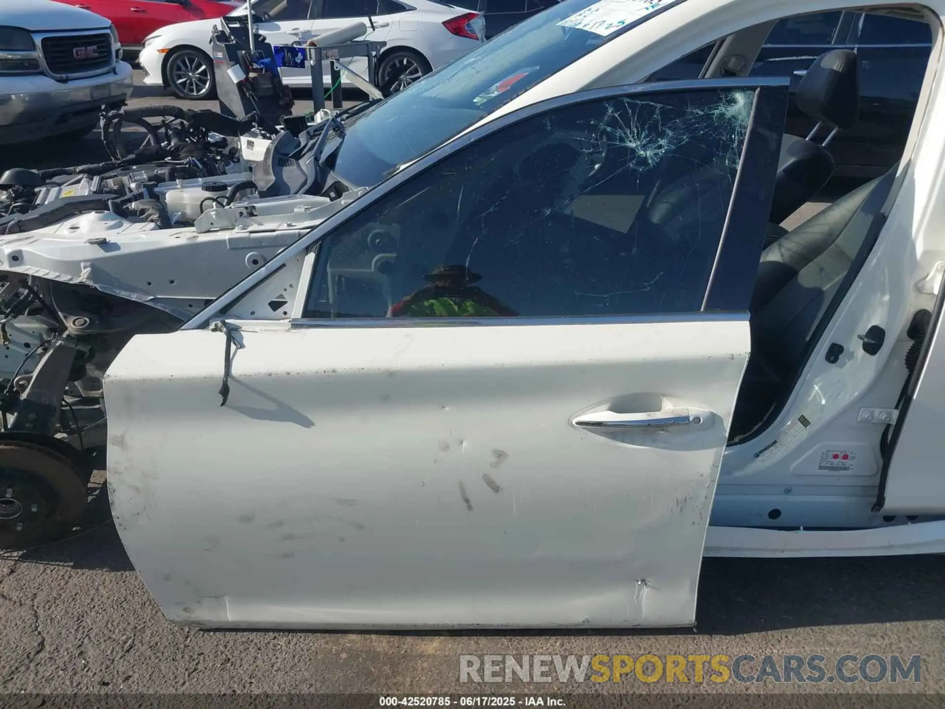 17 Photograph of a damaged car JN1EV7AP8KM514771 INFINITI Q50 2019