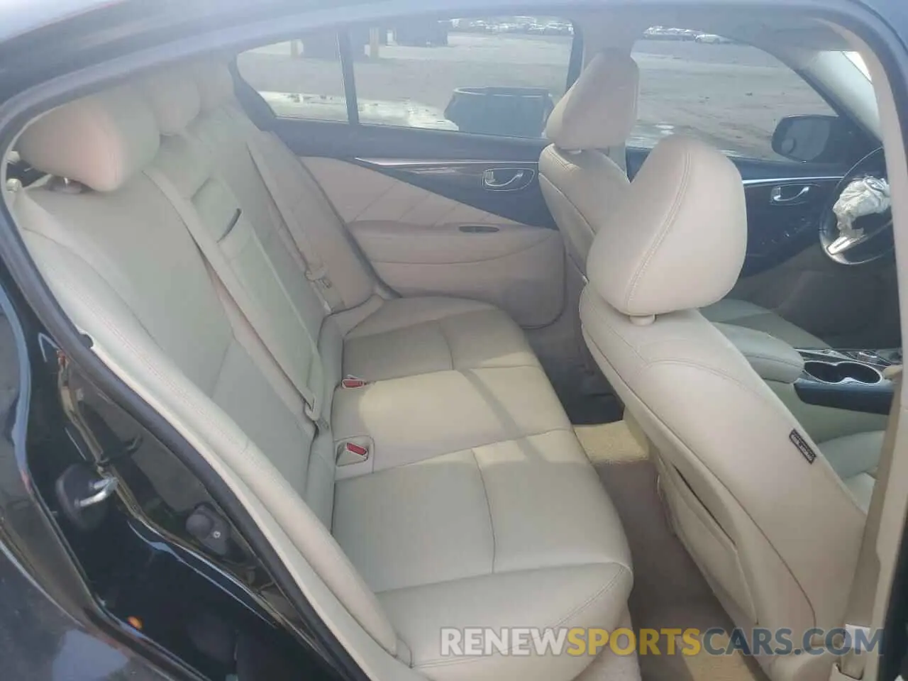 10 Photograph of a damaged car JN1EV7AP8KM514835 INFINITI Q50 2019