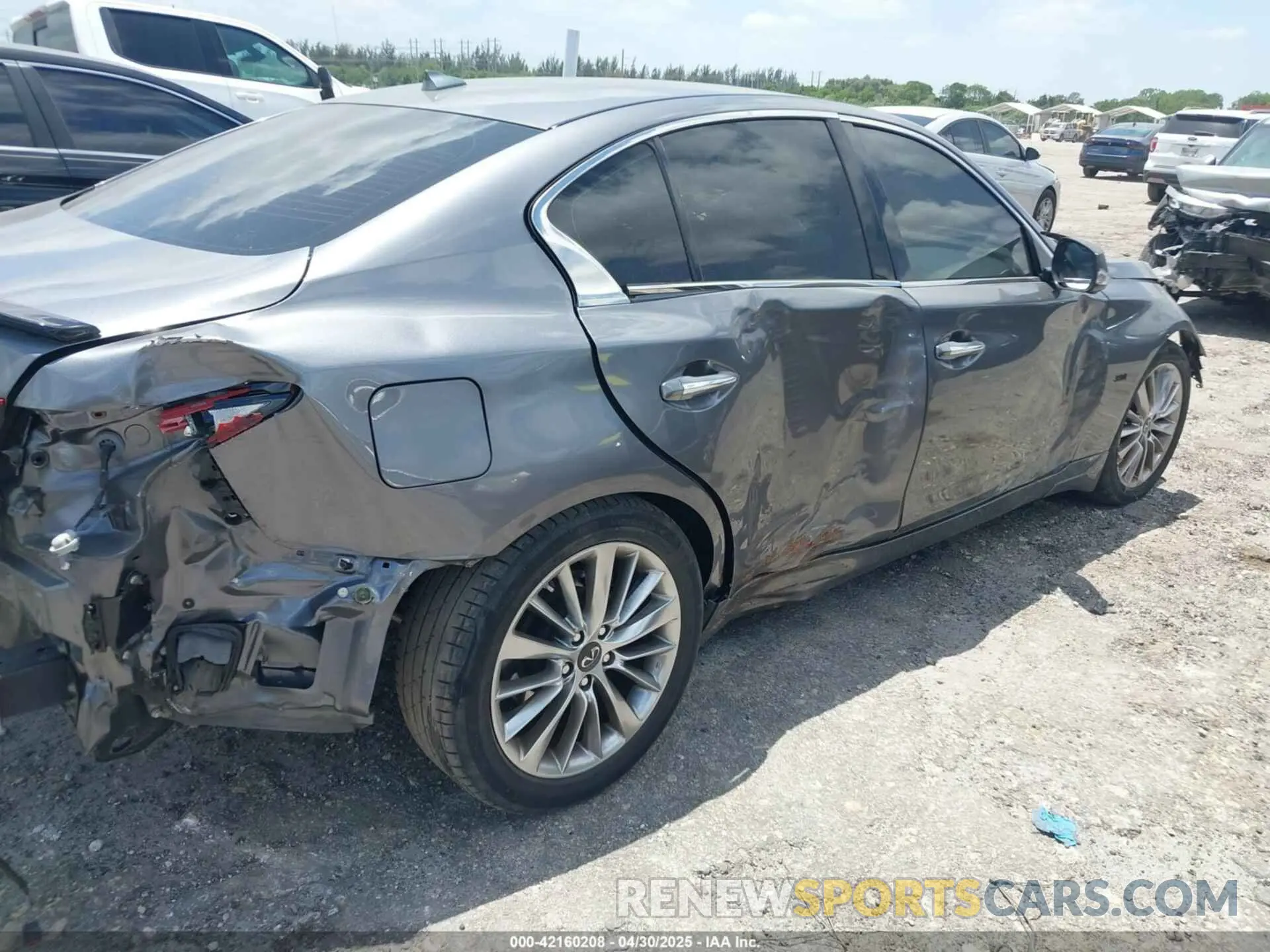 6 Photograph of a damaged car JN1EV7AP8KM541274 INFINITI Q50 2019