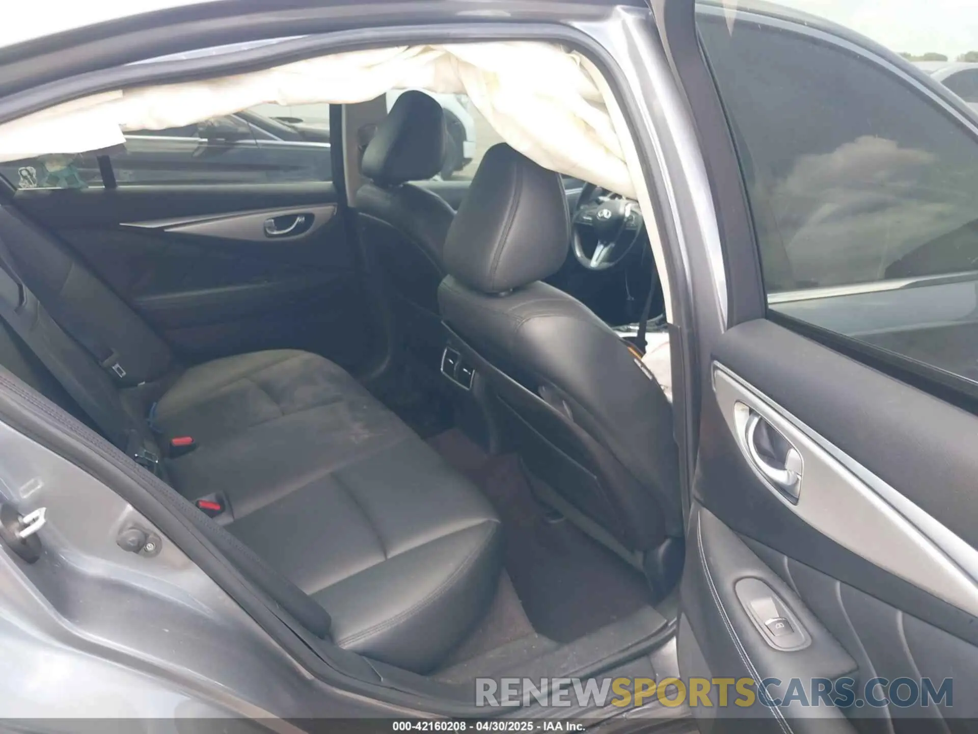 8 Photograph of a damaged car JN1EV7AP8KM541274 INFINITI Q50 2019