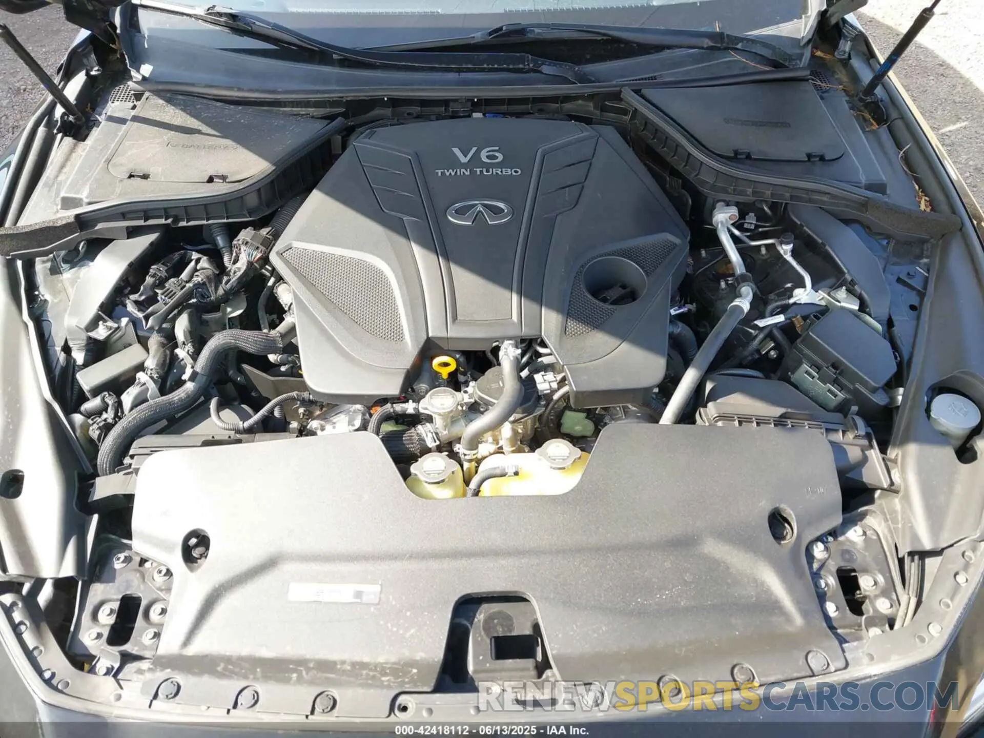 10 Photograph of a damaged car JN1EV7AP8KM543395 INFINITI Q50 2019