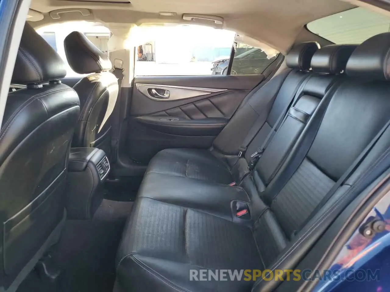 10 Photograph of a damaged car JN1EV7AP9KM515217 INFINITI Q50 2019