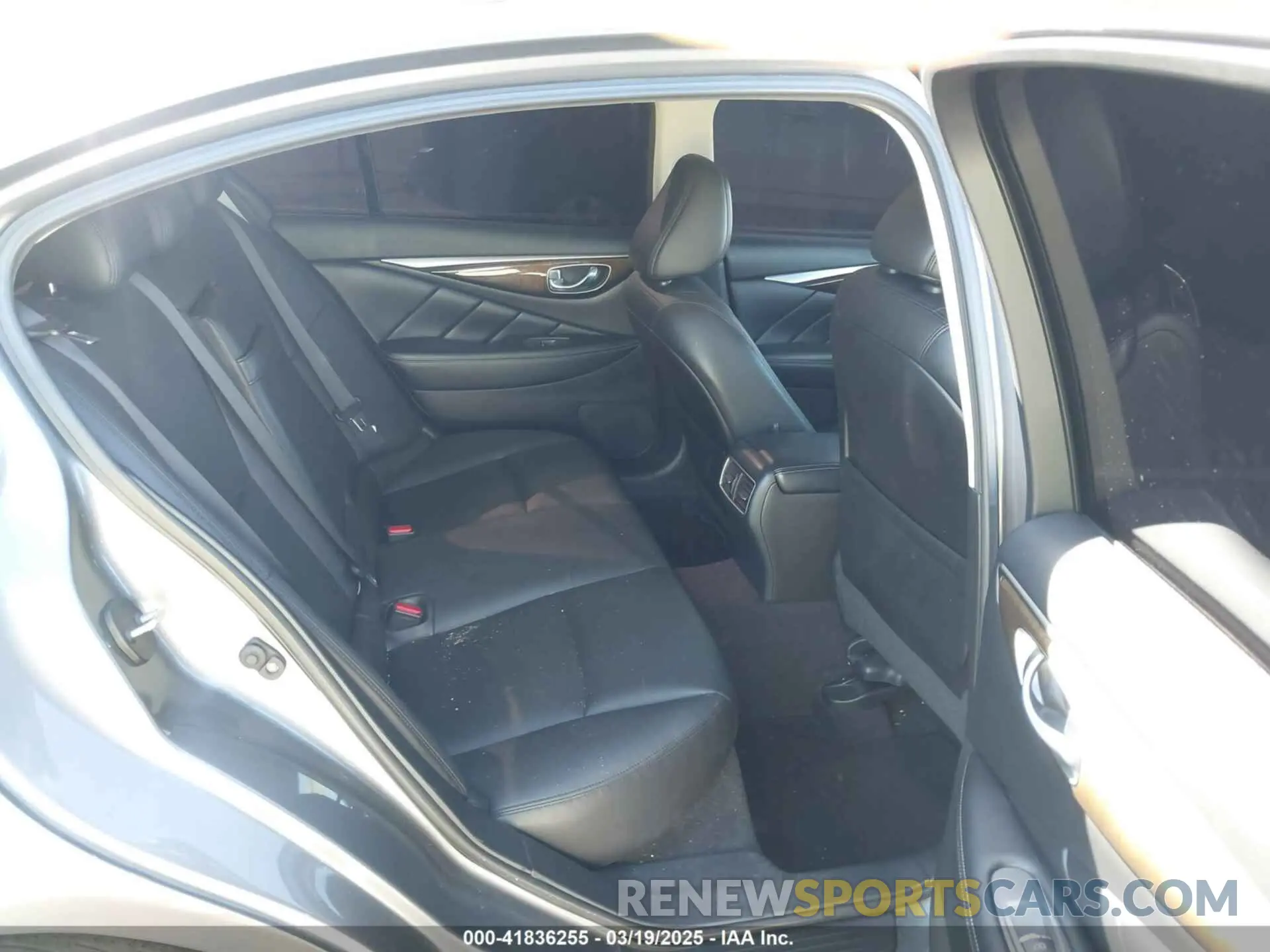 8 Photograph of a damaged car JN1EV7AP9KM516769 INFINITI Q50 2019