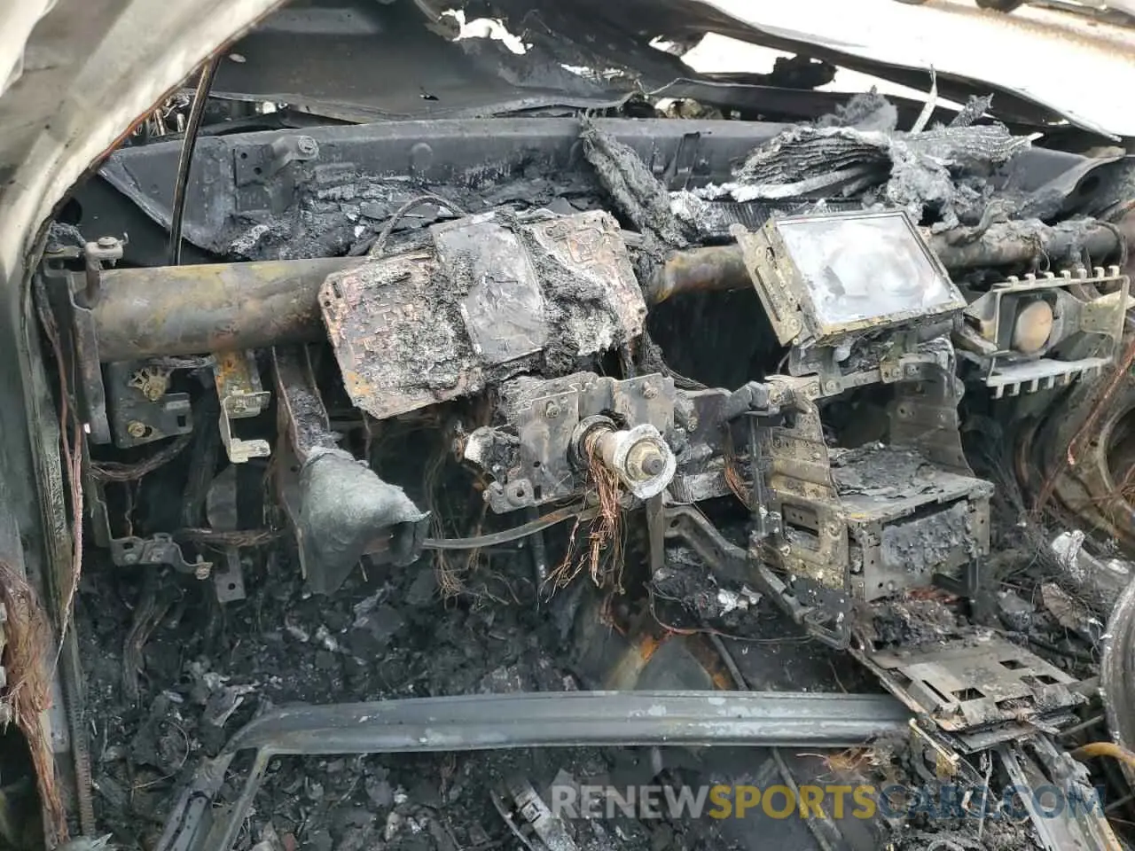 9 Photograph of a damaged car JN1EV7AP9KM517596 INFINITI Q50 2019