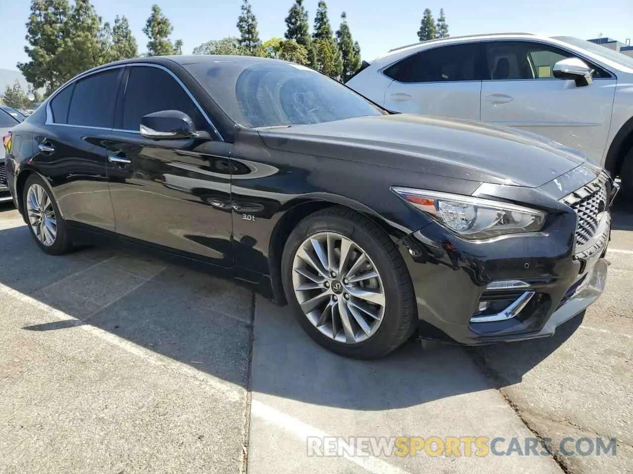 4 Photograph of a damaged car JN1EV7AP9KM541235 INFINITI Q50 2019