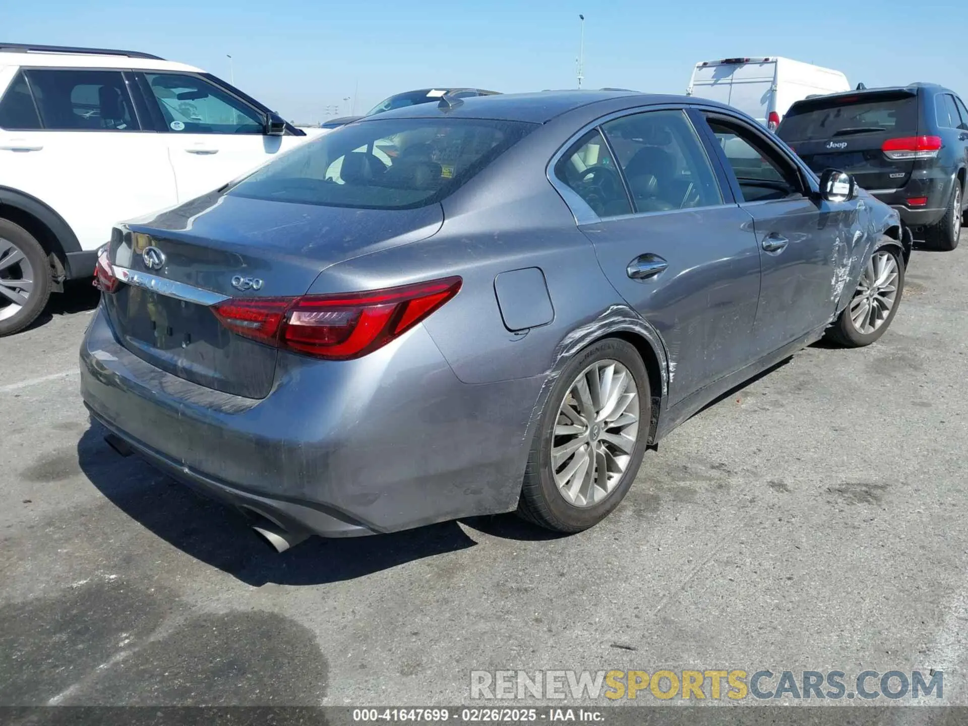 4 Photograph of a damaged car JN1EV7APXKM511385 INFINITI Q50 2019