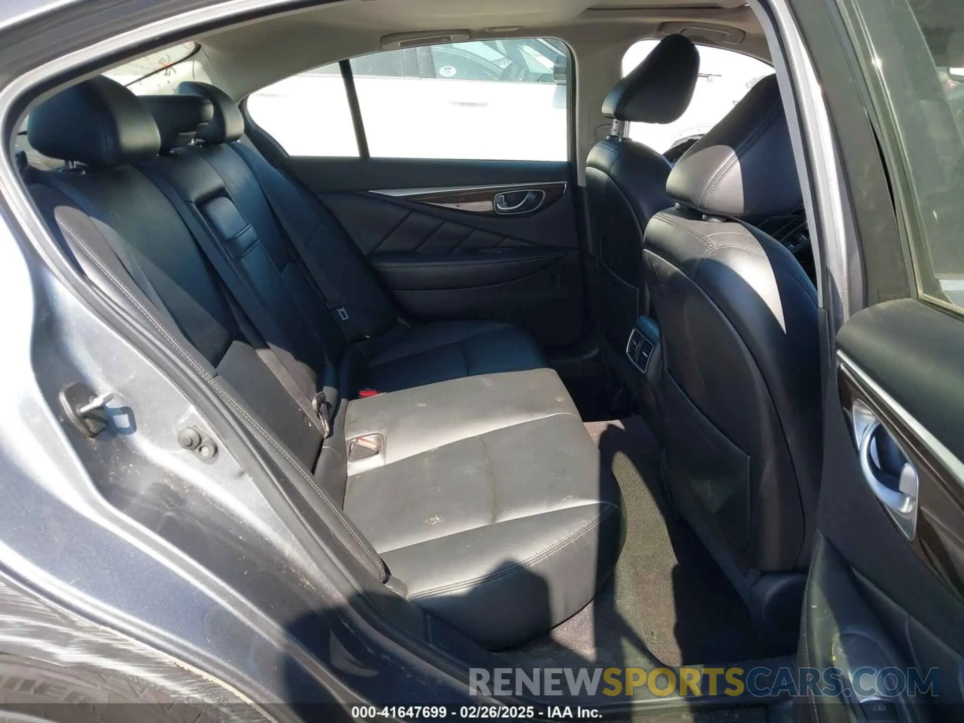 8 Photograph of a damaged car JN1EV7APXKM511385 INFINITI Q50 2019