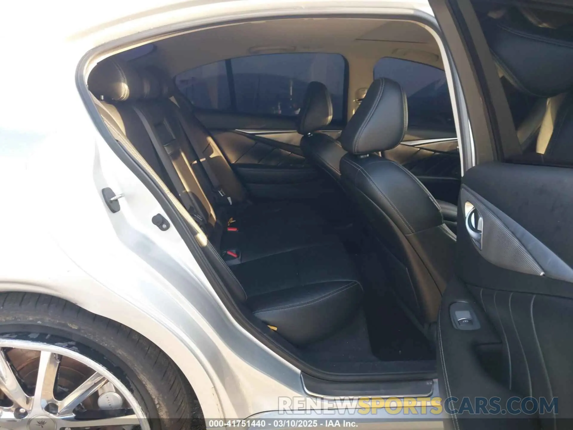 8 Photograph of a damaged car JN1EV7APXKM516277 INFINITI Q50 2019