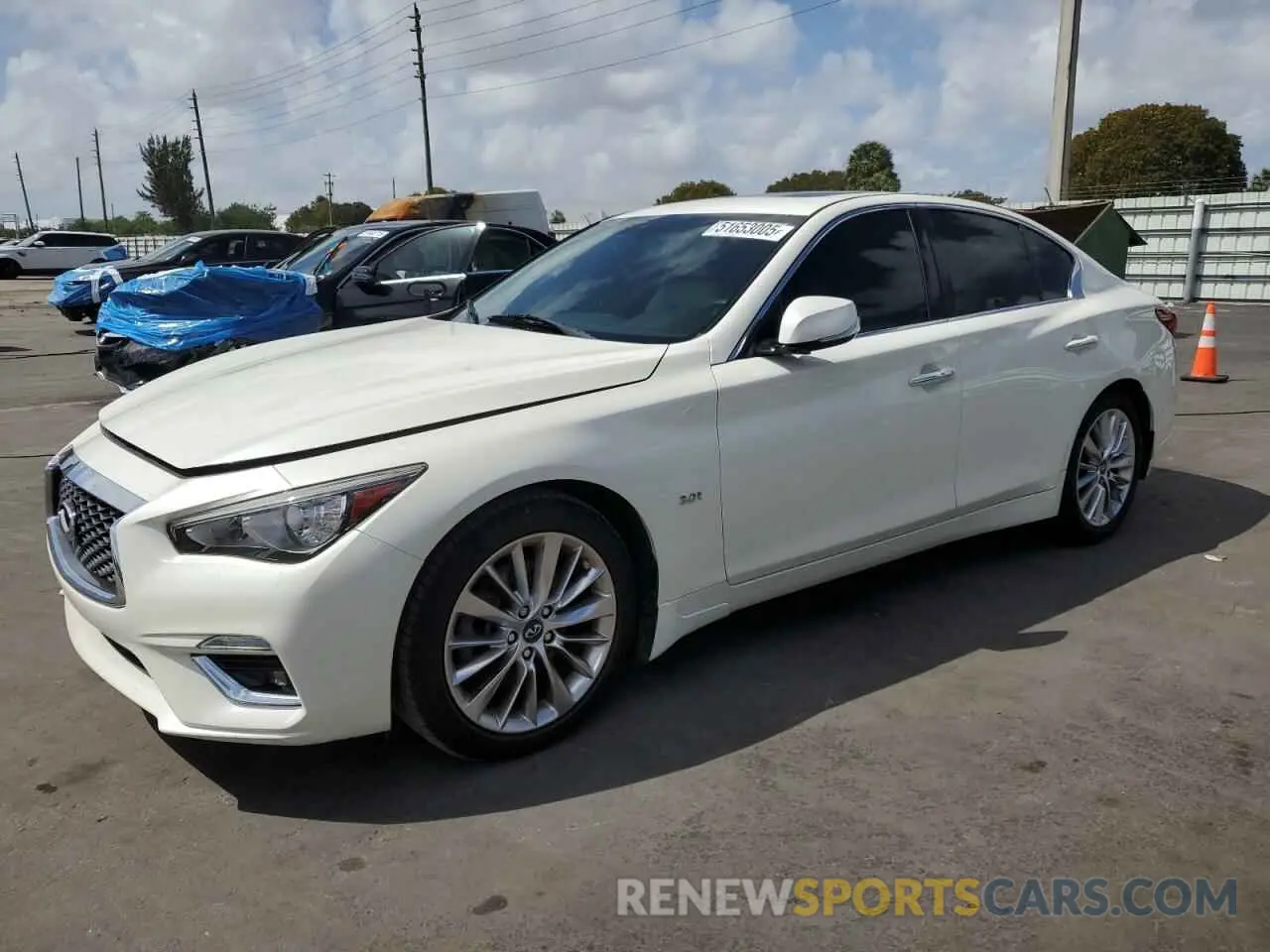 1 Photograph of a damaged car JN1EV7APXKM519017 INFINITI Q50 2019