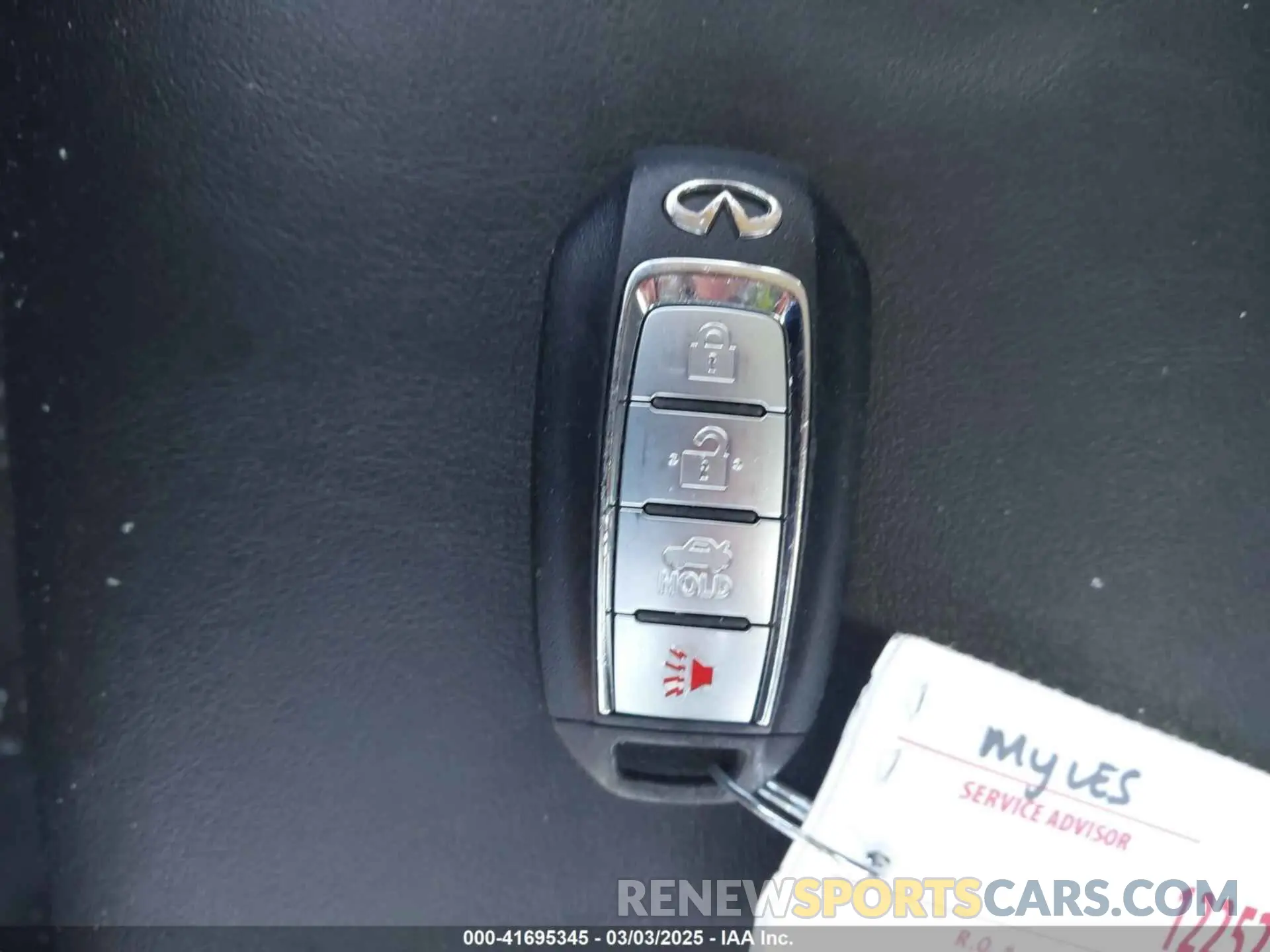 11 Photograph of a damaged car JN1EV7AR0KM559124 INFINITI Q50 2019