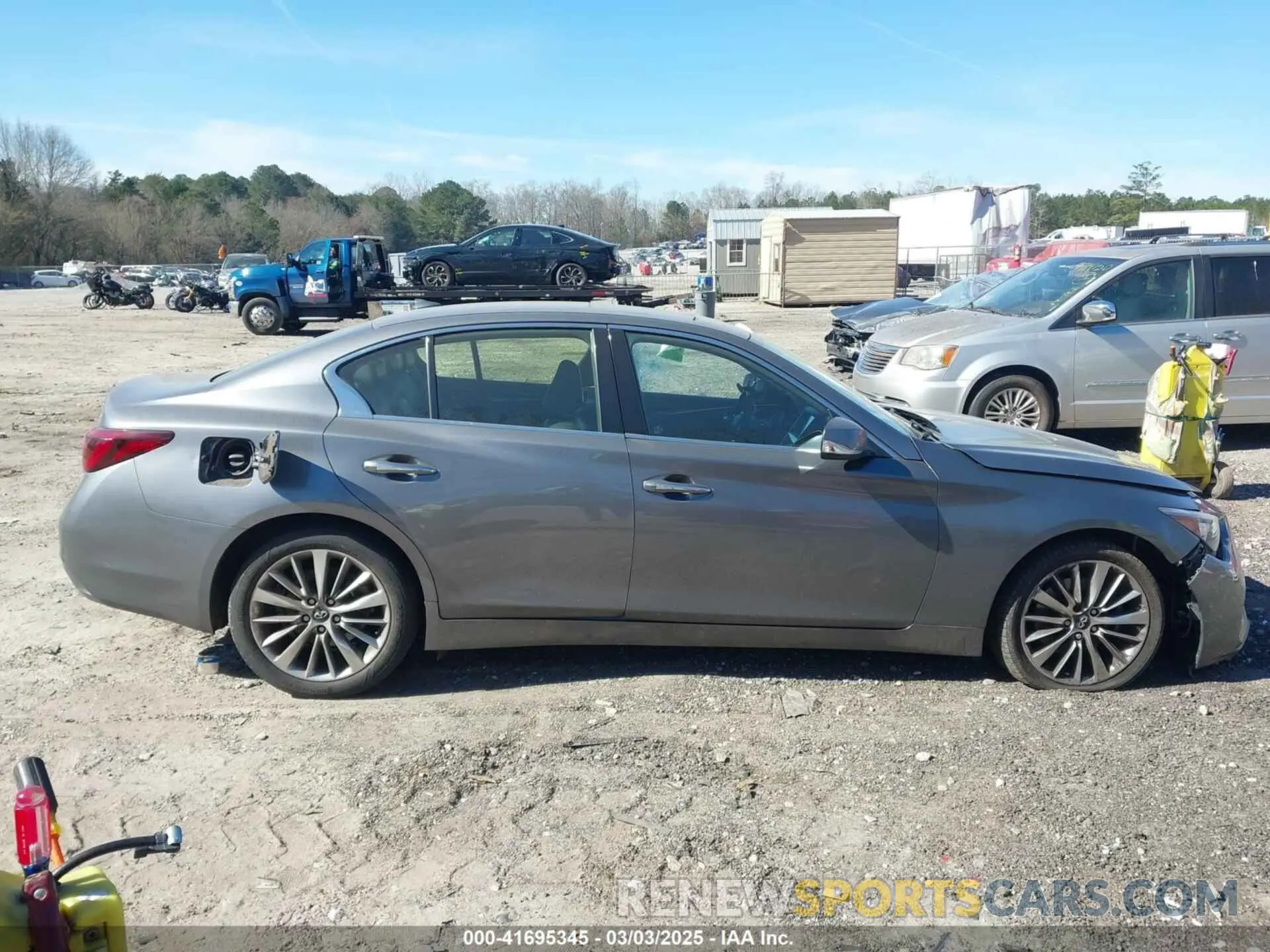 13 Photograph of a damaged car JN1EV7AR0KM559124 INFINITI Q50 2019