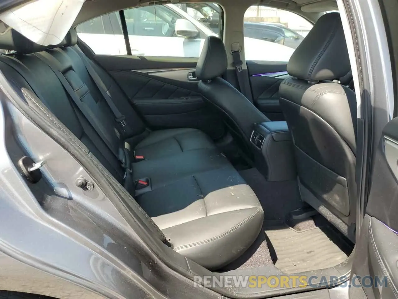 10 Photograph of a damaged car JN1EV7AR0KM590406 INFINITI Q50 2019