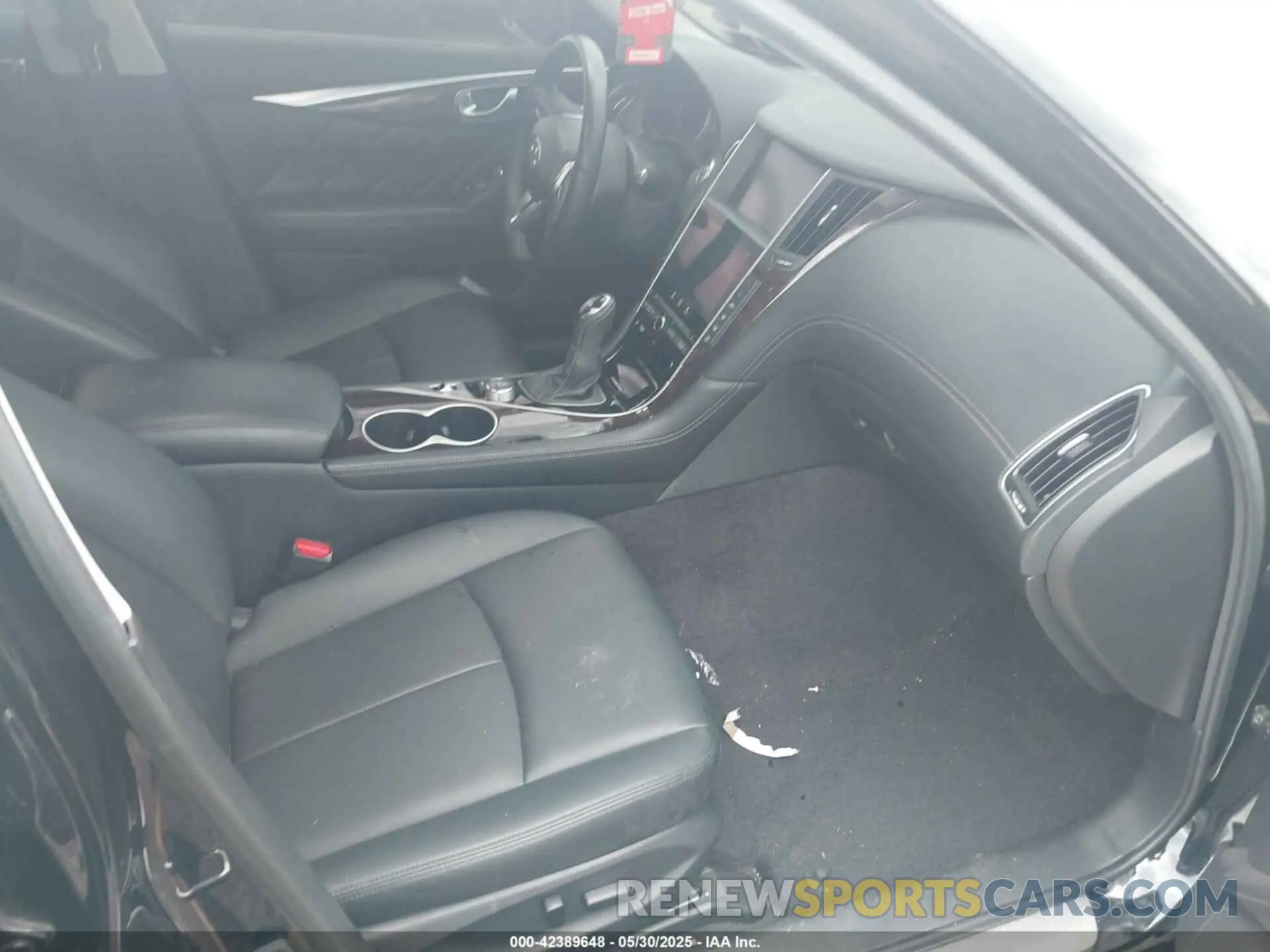 5 Photograph of a damaged car JN1EV7AR1KM553722 INFINITI Q50 2019